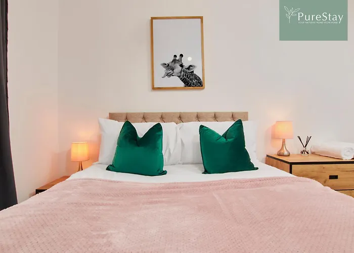 Purestay Manchester: 5-bedroom Business Haven *