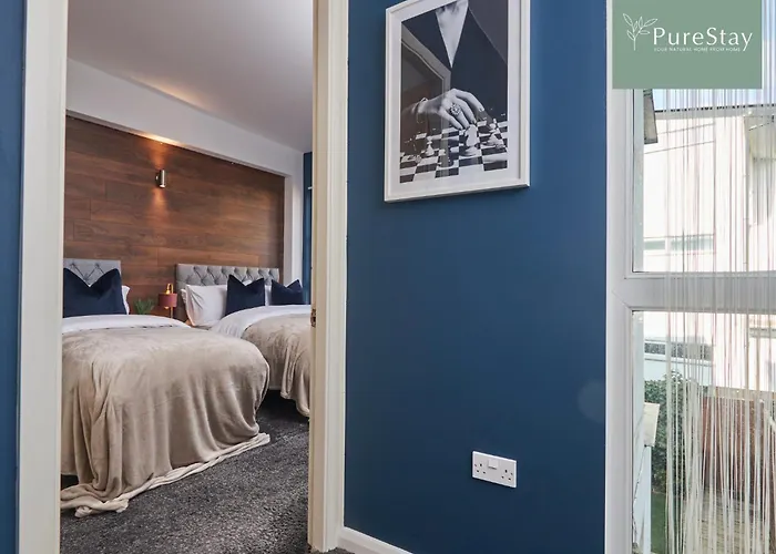 Fabulous House - 5 Beds Sleeps 8 - Free Parking - By Purestay * 맨체스터