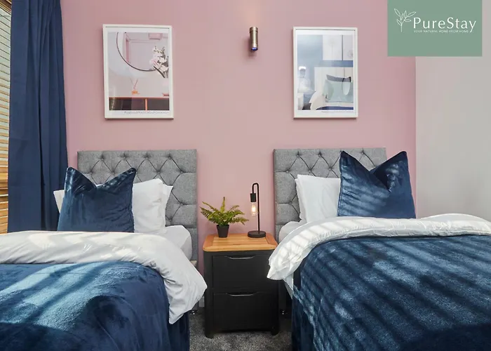 Fabulous House - 5 Beds Sleeps 8 - Free Parking - By Purestay * מנצ'סטר