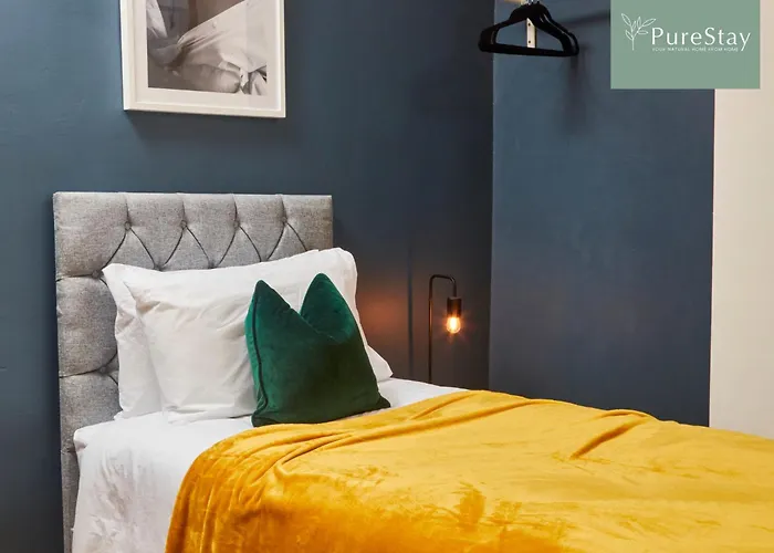 Nyaraló Big Contractor House With 6 Beds & Free Parking By Purestay - 7 Night Min! *