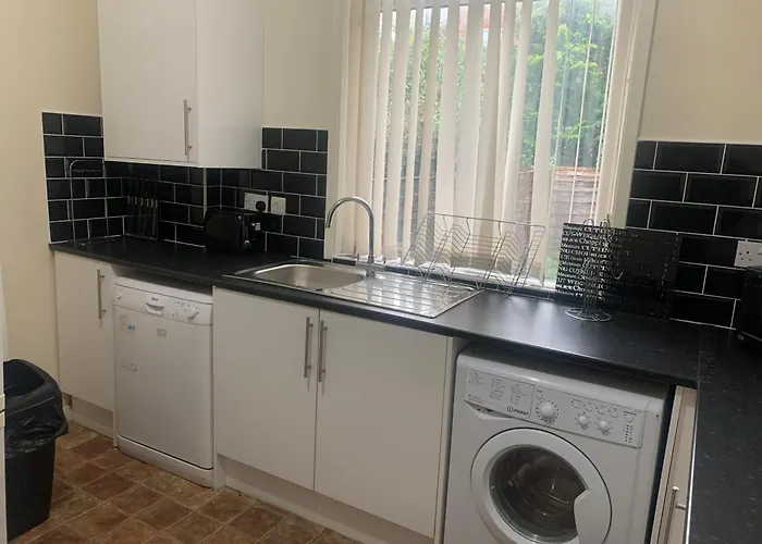 Short Term Shared R&r In Chorlton * Mánchester