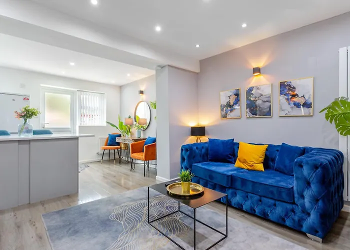 Free Parking 5 Minutes From Centre Manchester