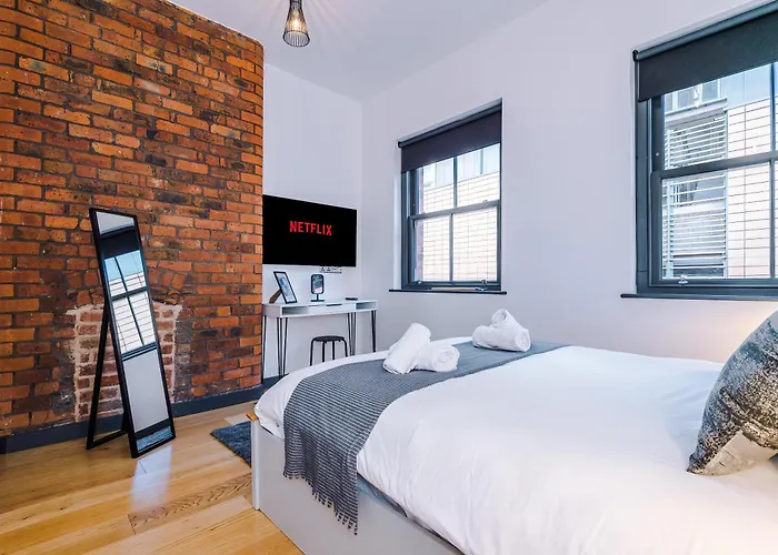 4-storey Townhouse In By Hilltop Serviced