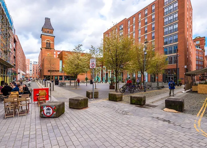 Semesterbostad 4-storey Townhouse In By Hilltop Serviced *