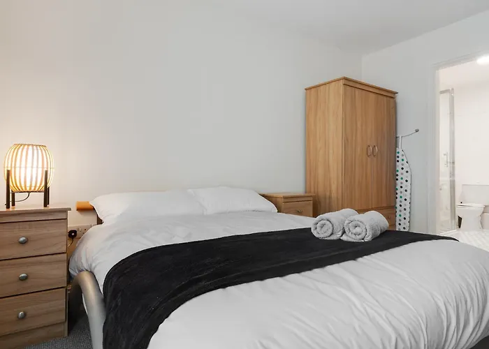 Brimmond Homes - Nr To Univ, Hospitals, O2 Apollo, Plab & 7 Mins To Centre - Stylish, Modern & Secure 2 Bed, 2 Bath With Allocated Free Parking Apartament
