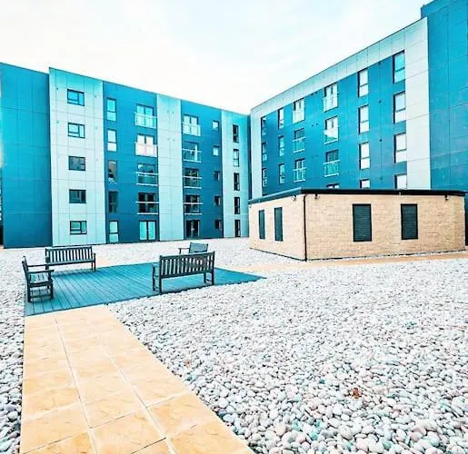 아파트 A Superb 2 Bed, 2 Bathroom In Centre Free Parking