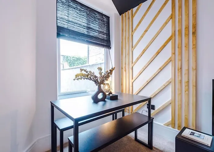 4 Bedroom House Eccles Manchester