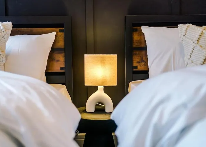 Prázdninový dům 4 Bedroom House Eccles *