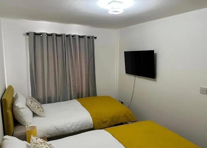 Stunning 3-bed House In Manchester