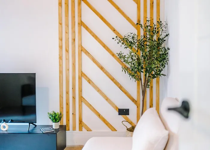 4 Bedroom House Eccles * Manchester