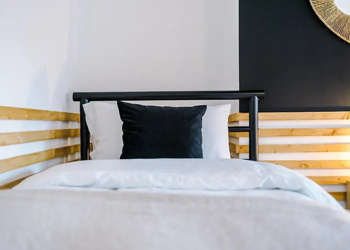 4 Bedroom House Eccles *