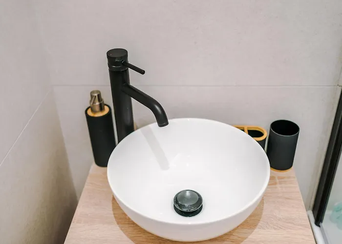 Hébergement de vacances 4 Bedroom House Eccles Manchester