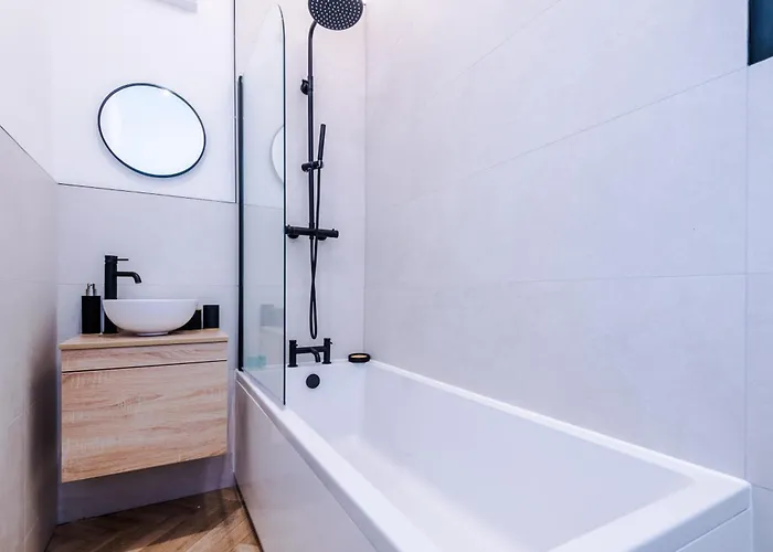 Prázdninový dům 4 Bedroom House Eccles *