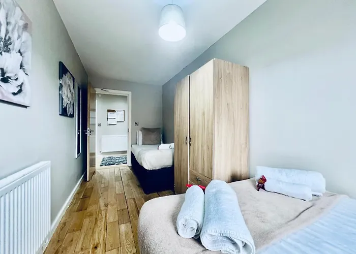 Lovely 4 Bed Апартаменты Манчестер