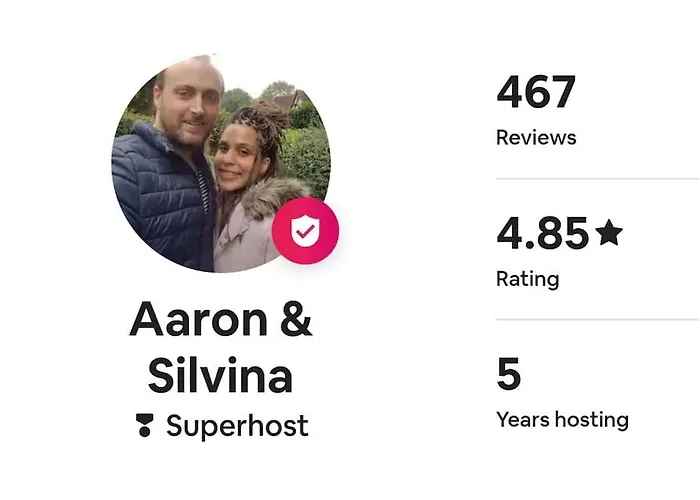 4 Bedrooms, 8 Min To City! Casa vacanze