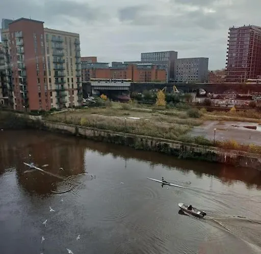 Ls96 No Serviced 4r شقة *