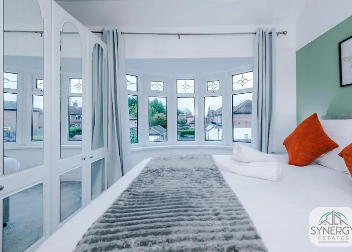 Jade House, - By Synergy Estates 펜션 맨체스터