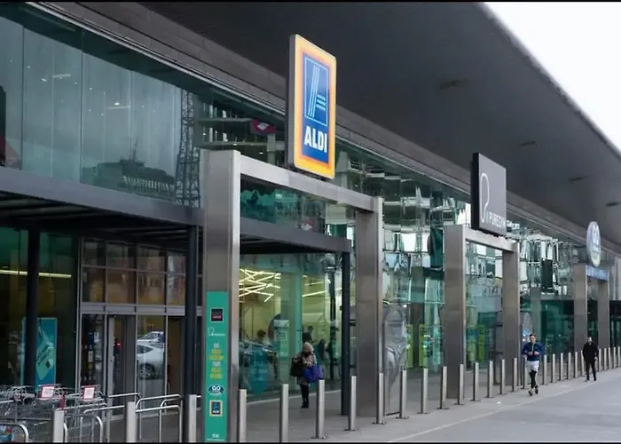 Centre - Luxe 2bed Palazzo *