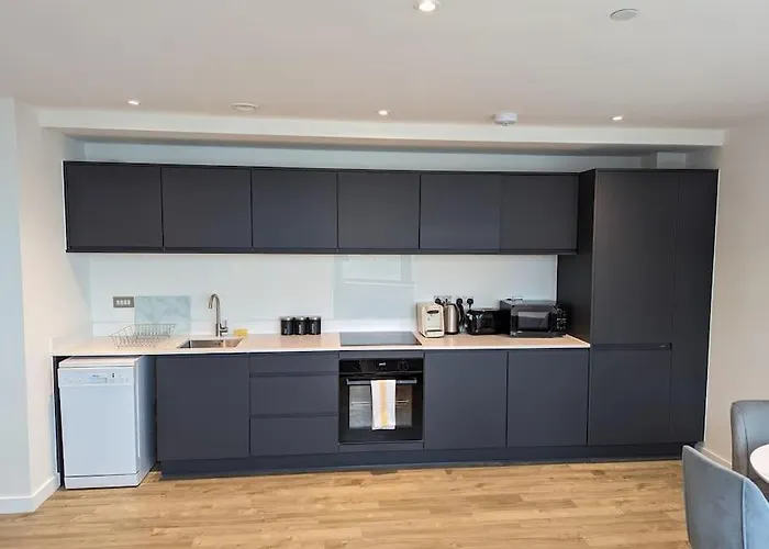 Lovely 1 Bed - Old Trafford Apartmán *