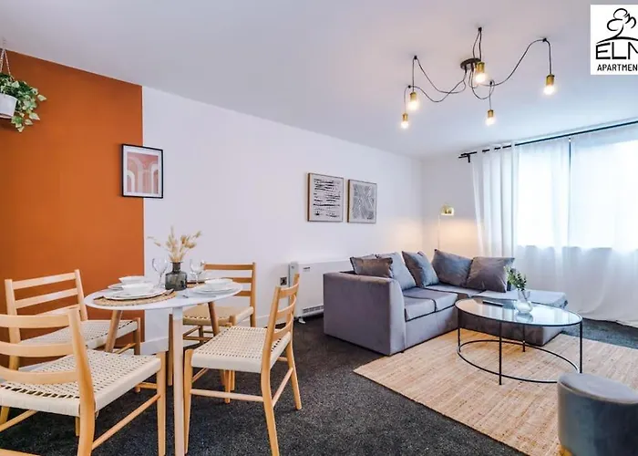 شقة Luxurious 1-bedroom Apartment, Sleeps 4, Free Parking