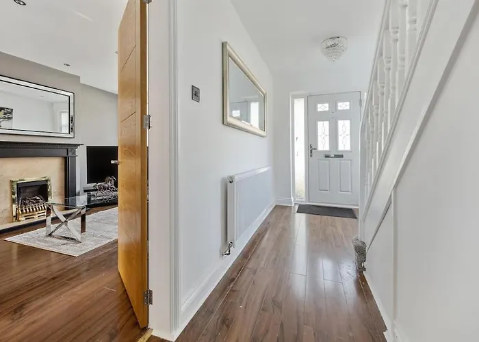 House In Heald Village *