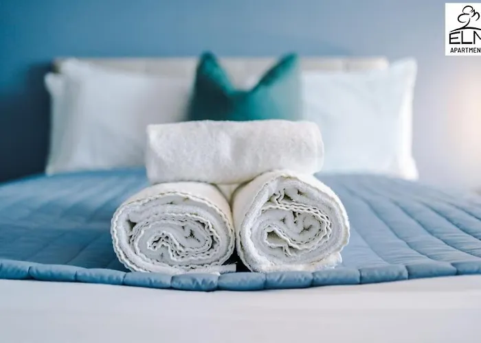 Luxurious 1-bedroom Apartment, Sleeps 4, Free Parking * 맨체스터