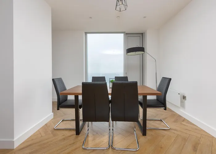 Greengate By Veeve *