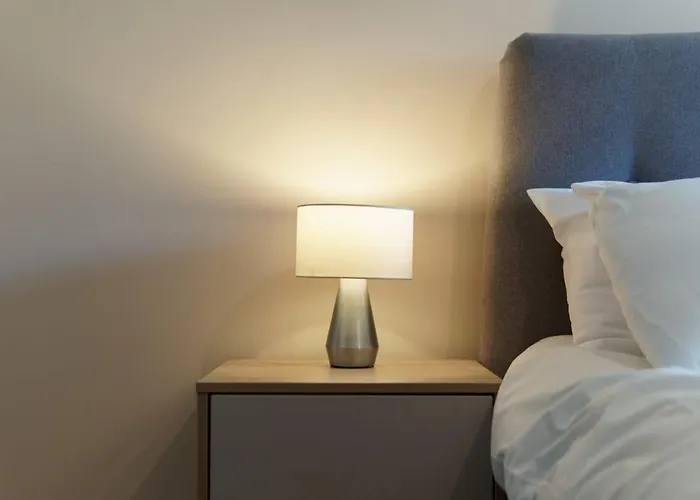 Spacious 2 Bed In Centre Apartamento *