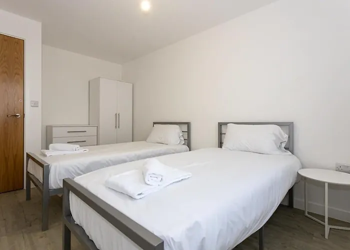 Stunning 2 Bed In Salford Amazing Views *