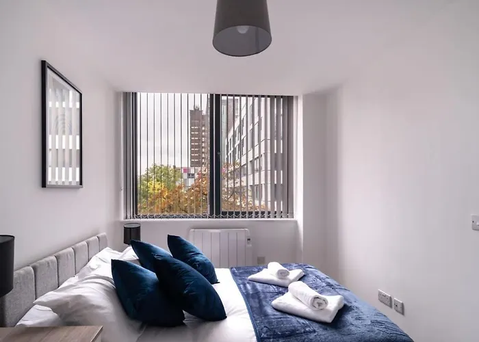 Zeni, Alexandra Rise Chic 1br Flat * Manchester