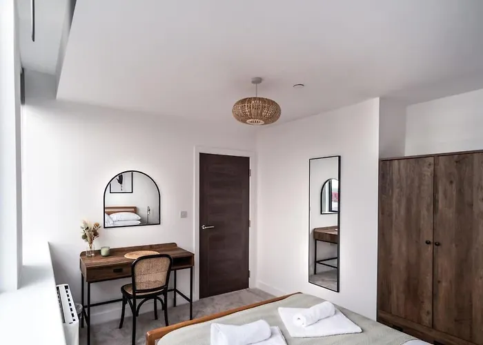 Stayzeni, Alexandra Rise Super 1 Bed Апартаменты *