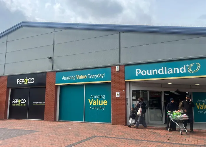 Dynasty - Alison Kelly Close * Mánchester