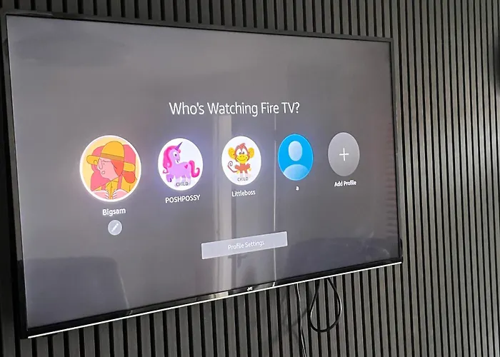 Dynasty - Alison Kelly Close Mánchester