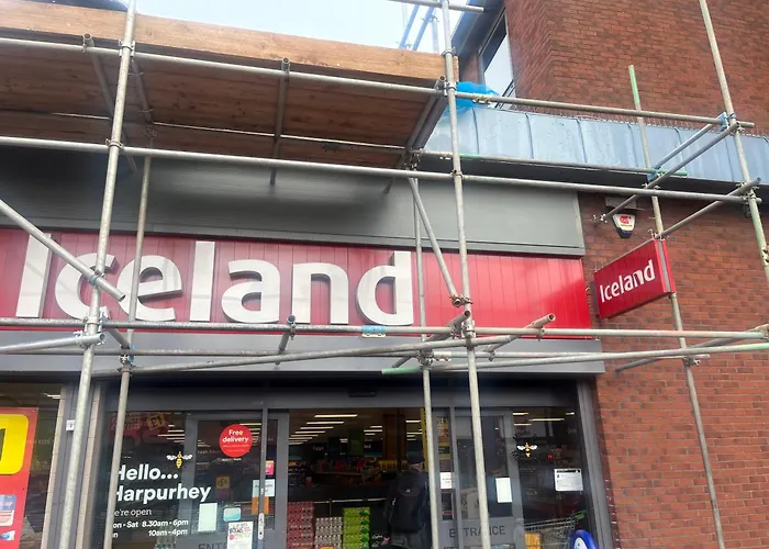 Dynasty - Alison Kelly Close Apartman