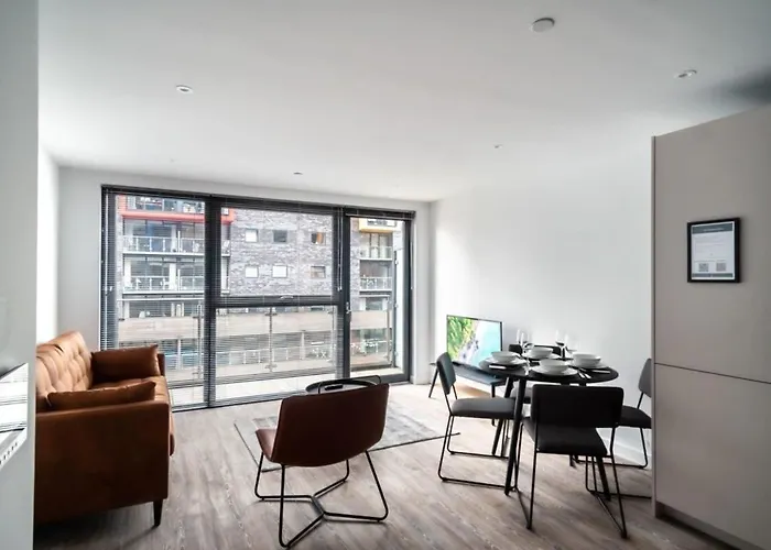 Spacious 2 Bed In Central * 曼彻斯特