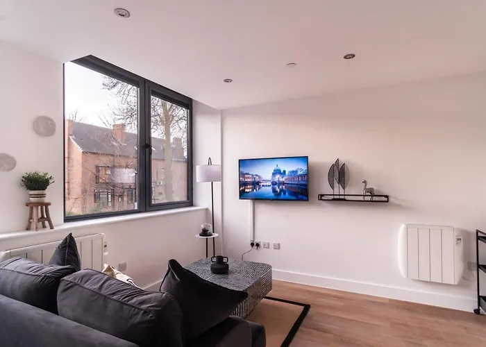 Stayzeni, Alexandra Rise Sleek 1 Bed *