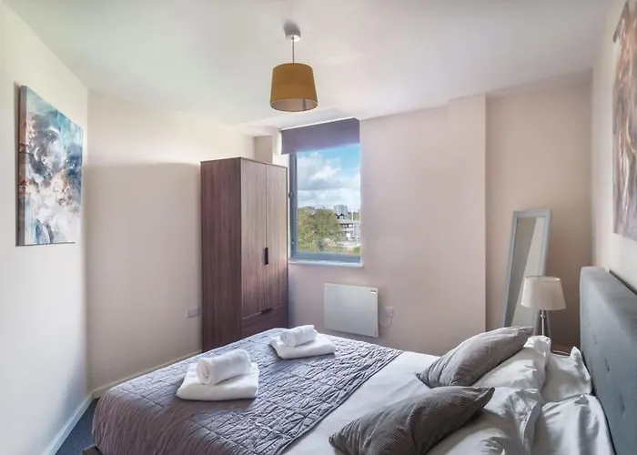 Bright & Modern 2 Bed Manchester Apartment 맨체스터