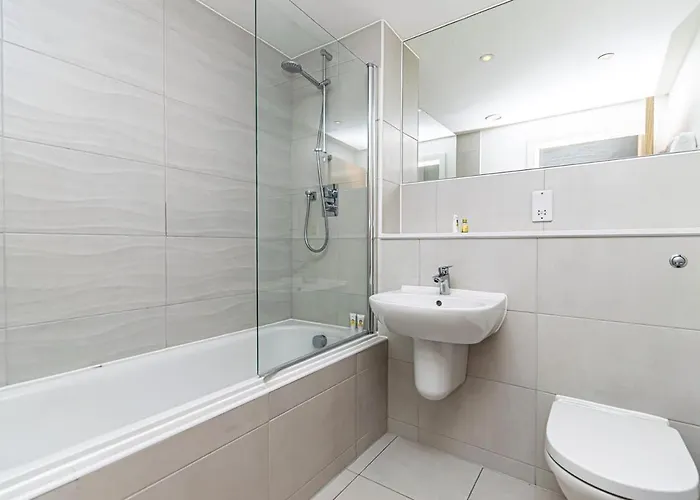 Contemporary 2 Bed In