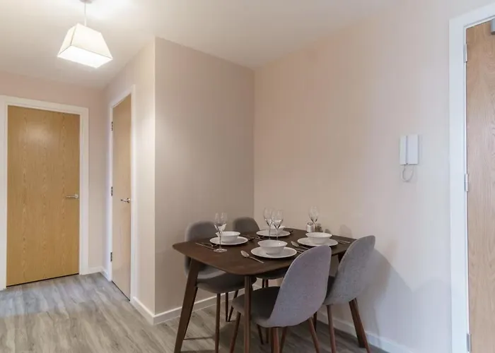 Apartamento Bright 2 Bed - Sleeps 4 *