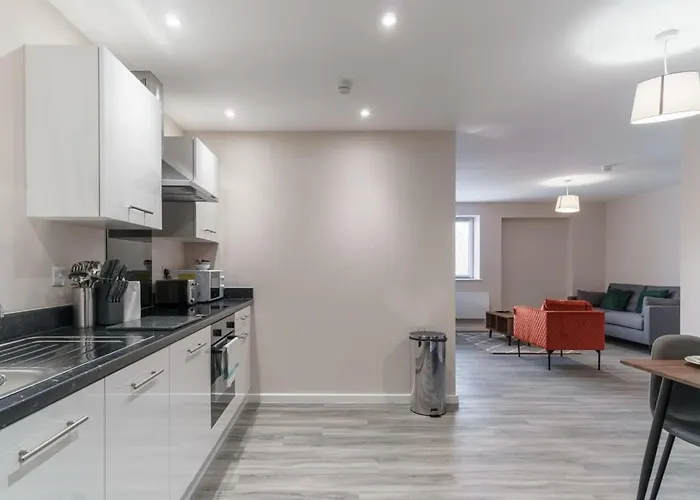 Bright 2 Bed - Sleeps 4 *