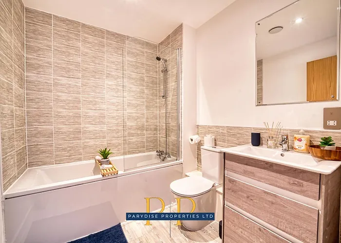 Apartamento The Middlewood Plaza - By Parydise - Business Or Leisure Stays, Location, Sleeps 4, Salford Mánchester