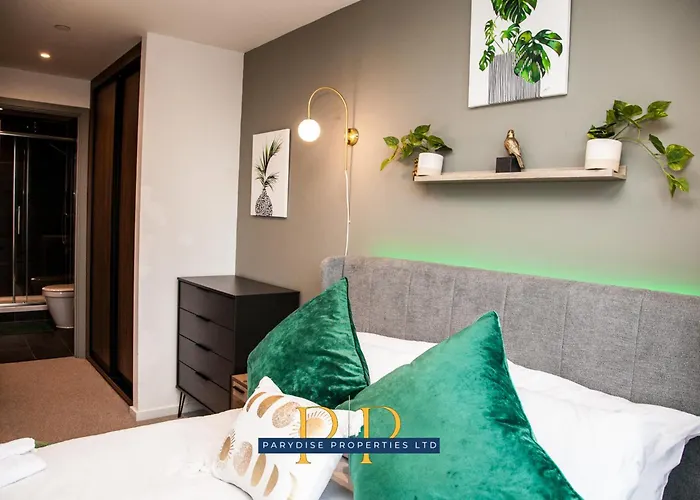 Apartment Deansgate Luxury Suite - Modern & Warm 1-Bed - Ideal For Business Or Work Stays - Presented By Parydise Properties