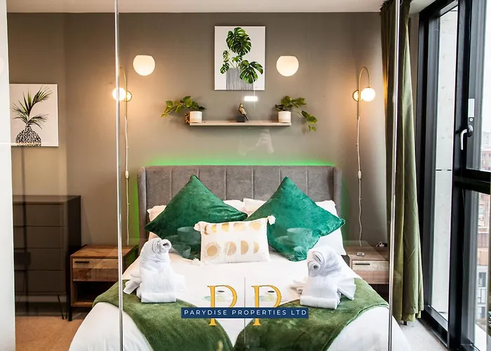 Deansgate Luxury Suite - Modern & Warm 1-Bed - Ideal For Business Or Work Stays - Presented By Parydise Properties Apartment *