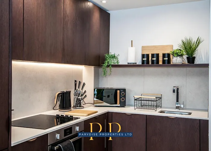 Apartment Deansgate Luxury Suite - Modern & Warm 1-Bed - Ideal For Business Or Work Stays - Presented By Parydise Properties