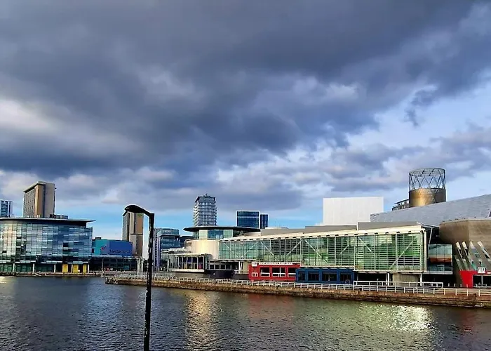 Ferienhaus Gorgeous Edwardian Terrace In Old Trafford