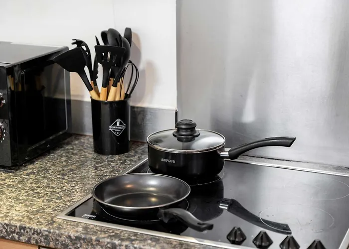 Modern 2bed Northern Quarter, Long Stays, Contractors *