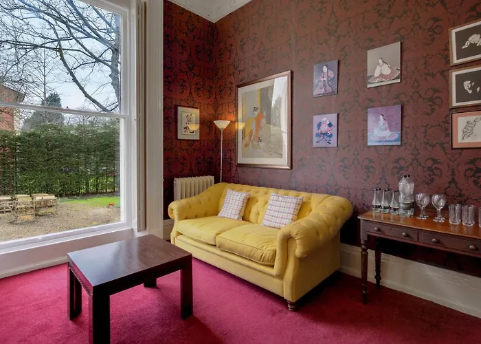 Luxury King Near Royal Hospital - Pass The Keys Daire Manchester