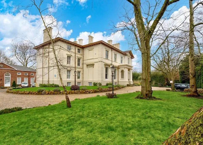 Luxury King Near Royal Hospital - Pass The Keys Daire Manchester