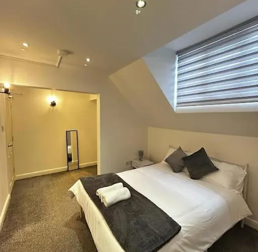 Lejlighed Lovely 5br In Manchester. Close To The *