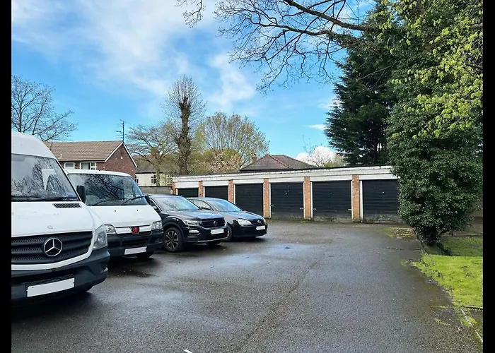 Entire Cozy Apt, Prime Location & Free Parking Lägenhet